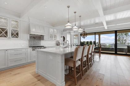 Breakfast Nook Photo of 932 Ash Street, White Rock, BC