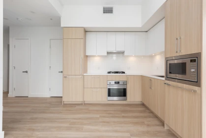 301 9675 King George Boulevard, Surrey, BC, Surrey — Apartment/Condo for sale