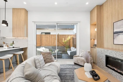 2 2752 Graveley Street, Vancouver, BC, Vancouver — Half Duplex for sale