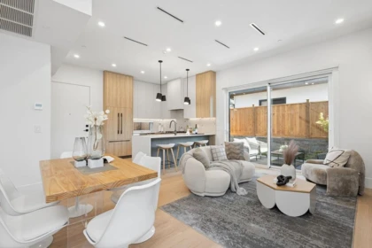 2 2752 Graveley Street, Vancouver, BC, Vancouver — Half Duplex for sale