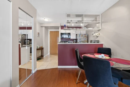 Breakfast Nook Photo of 903 939 Homer Street, Vancouver, BC