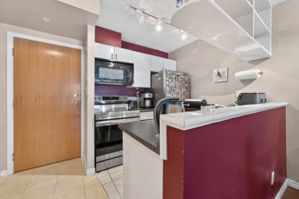 Kitchen Photo of 903 939 Homer Street, Vancouver, BC
