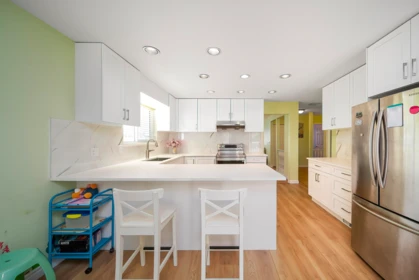 Kitchen Island Photo of 11 Harbour Place, Port Moody, BC