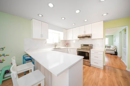 Kitchen Photo of 11 Harbour Place, Port Moody, BC