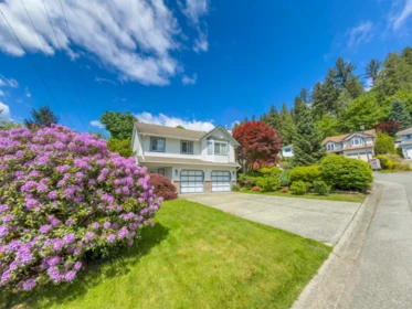 Living Room Photo of 11 Harbour Place, Port Moody, BC