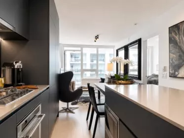 Kitchen Island Photo of 1106 988 Quayside Drive, New Westminster, BC