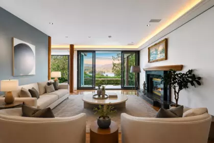 Breakfast Nook Photo of 687 Beachview Drive, North Vancouver, BC