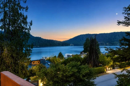 687 Beachview Drive, North Vancouver, BC, North Vancouver — Single Family Residence for sale