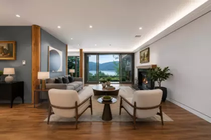 Kitchen Photo of 687 Beachview Drive, North Vancouver, BC