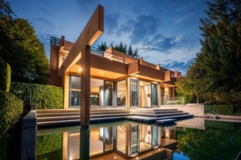 687 Beachview Drive, North Vancouver, BC