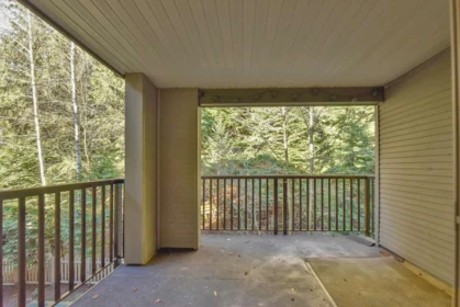 Mudroom Photo of 408 2959 Silver Springs Boulevard, Coquitlam, BC