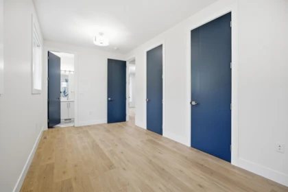 Guest Bathroom Photo of 17130 1 Avenue, Surrey, BC