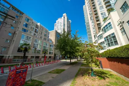 705 1000 Beach Avenue, Vancouver, BC, Vancouver — Apartment/Condo for sale