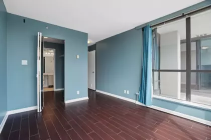 Entry Foyer Photo of 1006 8180 Granville Avenue, Richmond, BC