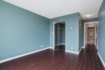 Hallway Photo of 1006 8180 Granville Avenue, Richmond, BC
