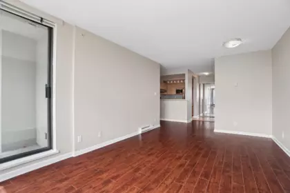 Walk-In Closet Photo of 1006 8180 Granville Avenue, Richmond, BC