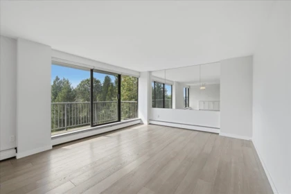 Breakfast Nook Photo of 802 1745 Esquimalt Avenue, West Vancouver, BC
