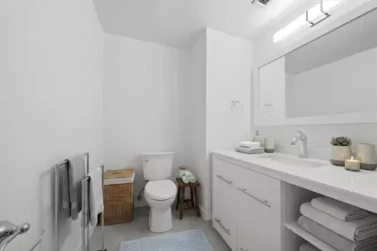 Office / Den Photo of 802 1745 Esquimalt Avenue, West Vancouver, BC