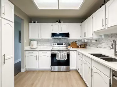 Kitchen Photo of 5 46350 Cessna Drive, Chilliwack, BC