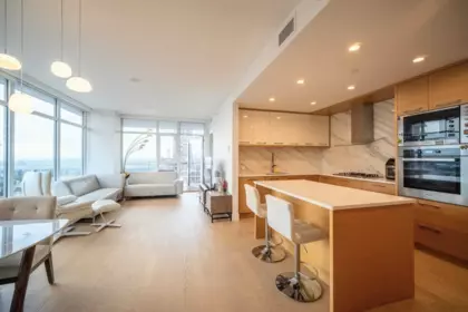 2305 4360 Beresford Street, Burnaby, BC, Burnaby — Apartment/Condo for sale