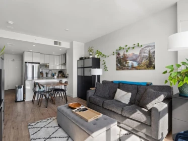 Kitchen Island Photo of 3603 1788 Gilmore Avenue, Burnaby, BC