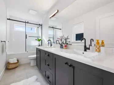 Mudroom Photo of 11092 Harris Drive, Maple Ridge, BC