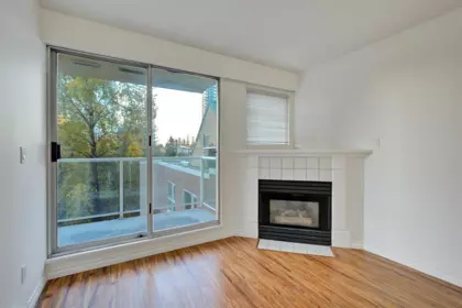 Dining Area Photo of 507 9830 Whalley Boulevard, Surrey, BC