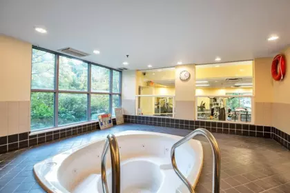 Entry Foyer Photo of 507 9830 Whalley Boulevard, Surrey, BC
