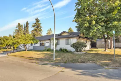 Family Room Photo of 20050 50a Avenue, Langley, BC
