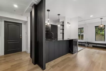 Powder Room Photo of 104 2119 Yew Street, Vancouver, BC