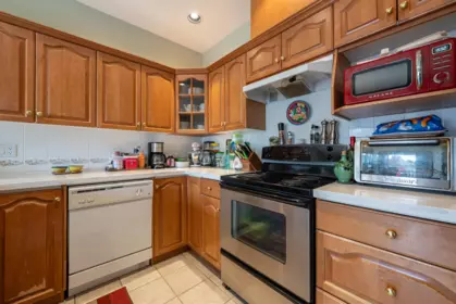 Kitchen Island Photo of 4 11358 Cottonwood Drive Drive, Maple Ridge, BC