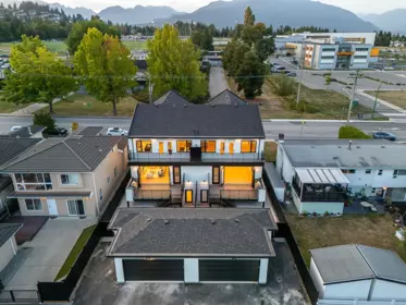 Outdoor Kitchen Photo of 2 6210 Curtis Street, Burnaby, BC