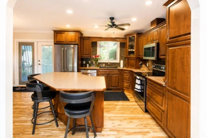 Kitchen Island Photo of 6780 School Lane, Chilliwack, BC