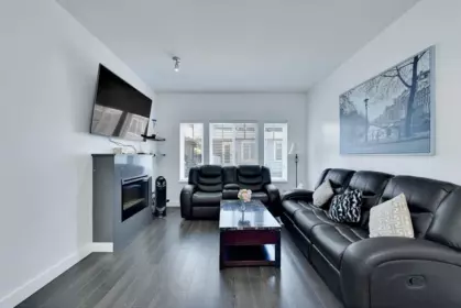 10 13864 Hyland Road, Surrey, BC, Surrey — Townhouse for sale