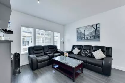 10 13864 Hyland Road, Surrey, BC, Surrey — Townhouse for sale