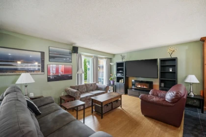 Kitchen Photo of 12737 Drummond Place, Surrey, BC