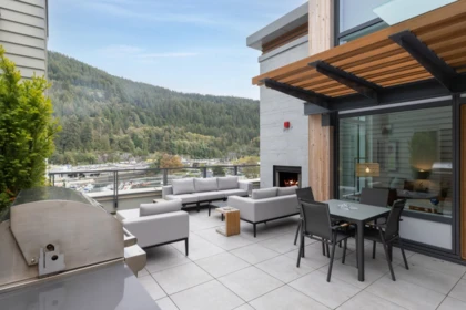 706 6707 Nelson Avenue, West Vancouver, BC, West Vancouver — Apartment/Condo for sale