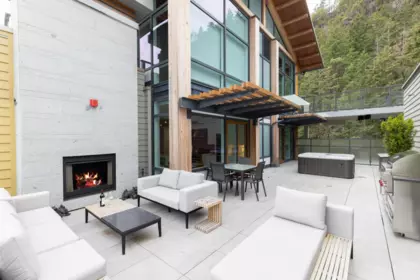 Hot Tub / Spa Photo of 706 6707 Nelson Avenue, West Vancouver, BC
