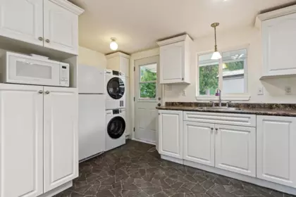 Breakfast Nook Photo of 5 2216 Lougheed Highway, Agassiz, BC