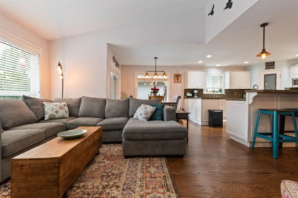 246 Balsam Avenue, Harrison Hot Springs, BC, Harrison Hot Springs — Single Family Residence for sale
