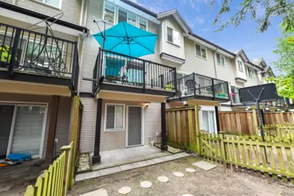 Entry Foyer Photo of 10 6366 126 Street, Surrey, BC