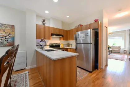 Kitchen Island Photo of 10 6366 126 Street, Surrey, BC