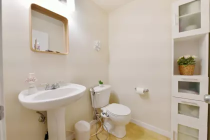 Walk-In Closet Photo of 10 6366 126 Street, Surrey, BC