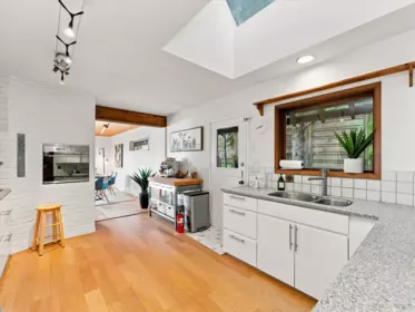 Family Room Photo of 325 Bayview Place, Lions Bay, BC