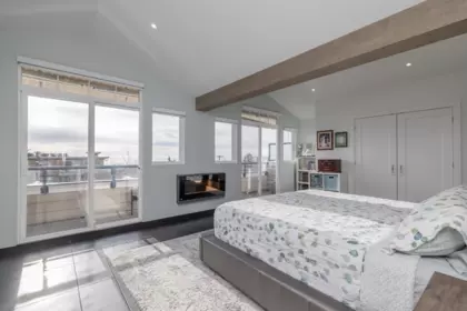 Hot Tub / Spa Photo of 7 15161 Prospect Avenue, White Rock, BC