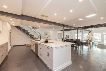 Kitchen Photo of 7 15161 Prospect Avenue, White Rock, BC