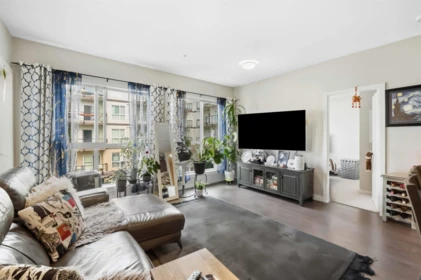Family Room Photo of 317 13768 108 Avenue, Surrey, BC