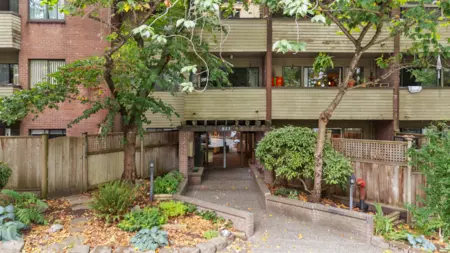 Loft / Bonus Room Photo of 206 853 E 7 Avenue, Vancouver, BC