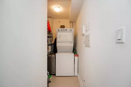 Hallway Photo of 1407 14 Begbie Street, New Westminster, BC