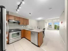 422 6828 Eckersley Road, Richmond, BC